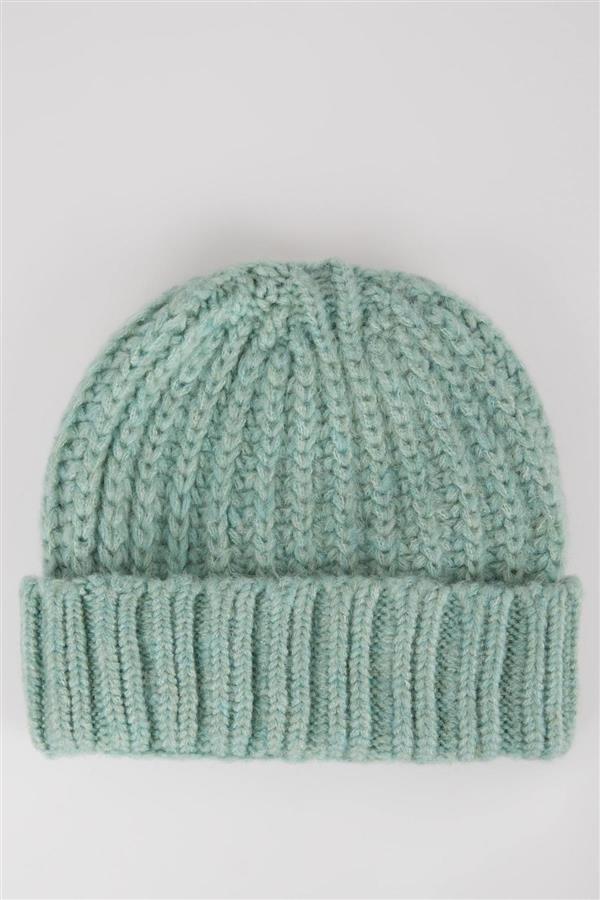 کلاه زمستانی بافتنی زنانه با بهترین کیفیت سبز