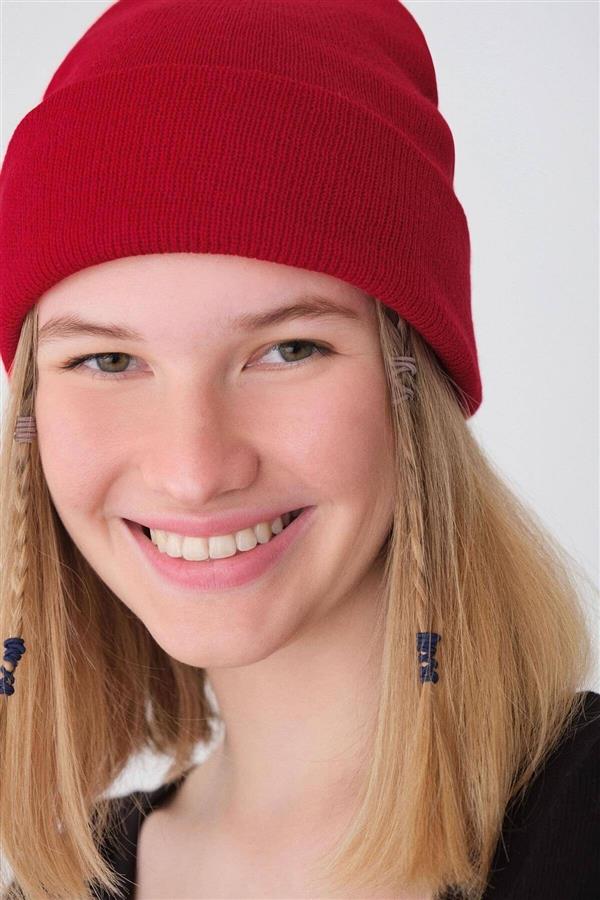 کلاه زنانه زمستانی با بهترین کیفیت قرمز